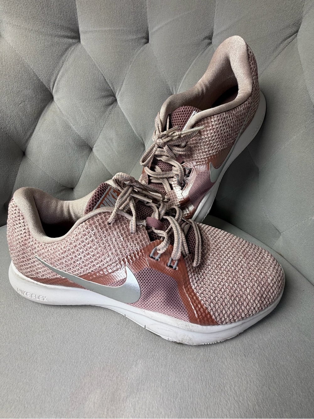 Nike Flex Essential TR Mauve Rose Gold Sneakers Size 8